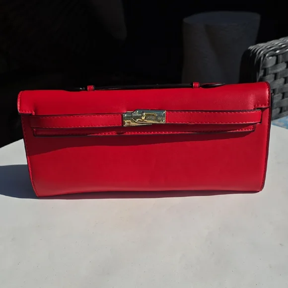Stunning Red Clutch Bag - Picture 2 of 4